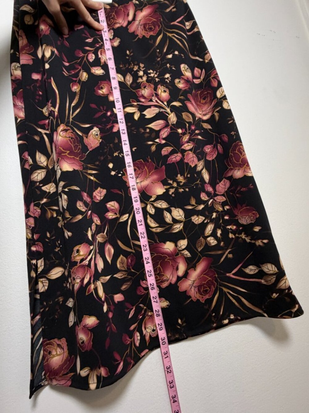 90s Vintage Black Rose Floral Midi Skirt Van Heusen Medium Dark Fairy Whimsygoth - Picture 3 of 10